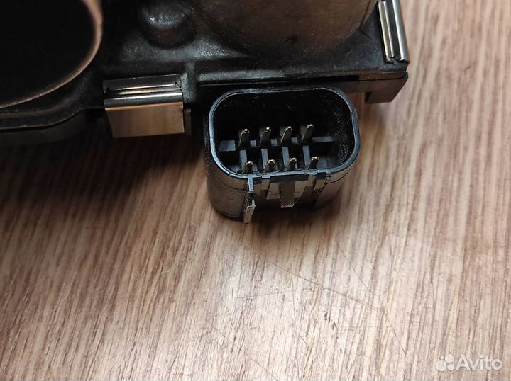 Заслонка дроссельная электрическая Opel Astra H