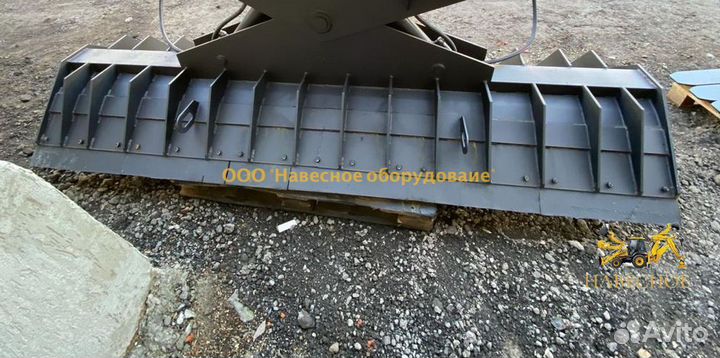 Усиленный отвал на телескопический погрузчик Кейс