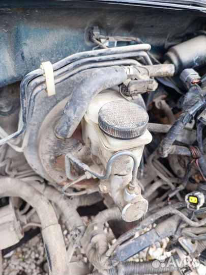 Главный тормозной цилиндр Mazda 323 BJ 2003