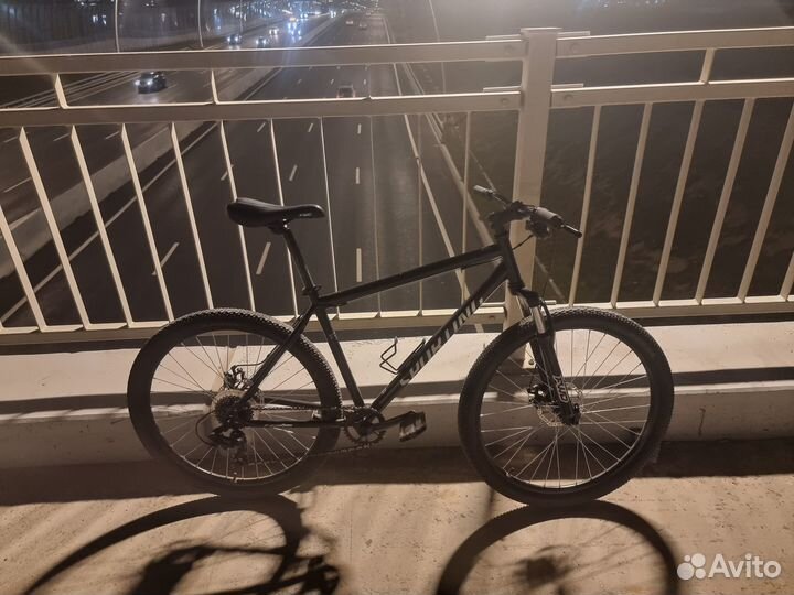 Велосипед горный Forward Sporting 27.5 Disc 2.0