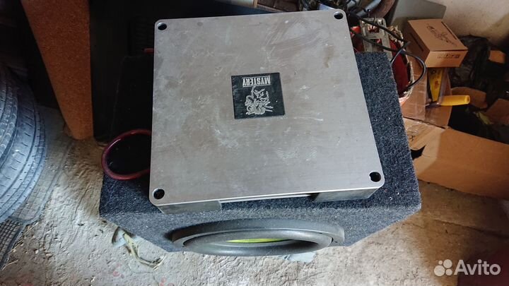 Активный сабвуфер