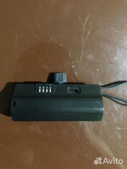 Повербанк apple