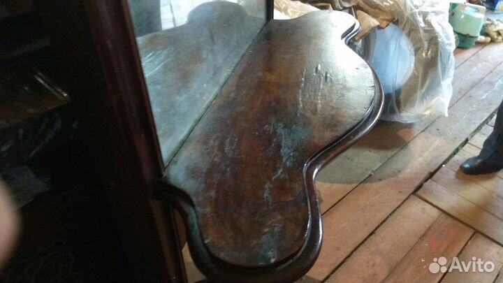 Антикварное зеркало