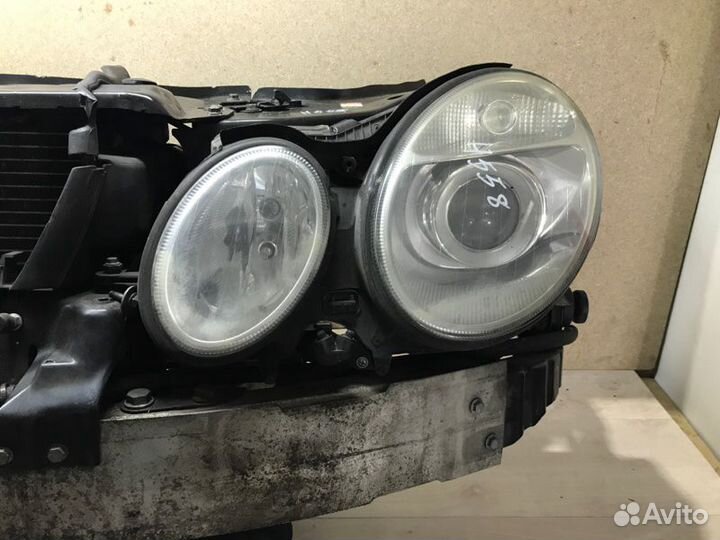 Панель передняя передний Mercedes E-Class W211