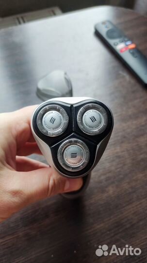 Электробритва Phillips pt860