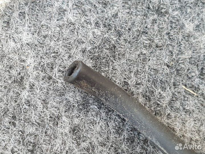 Трубка расширительного бачка Ford Focus 3 1.5 M8DB