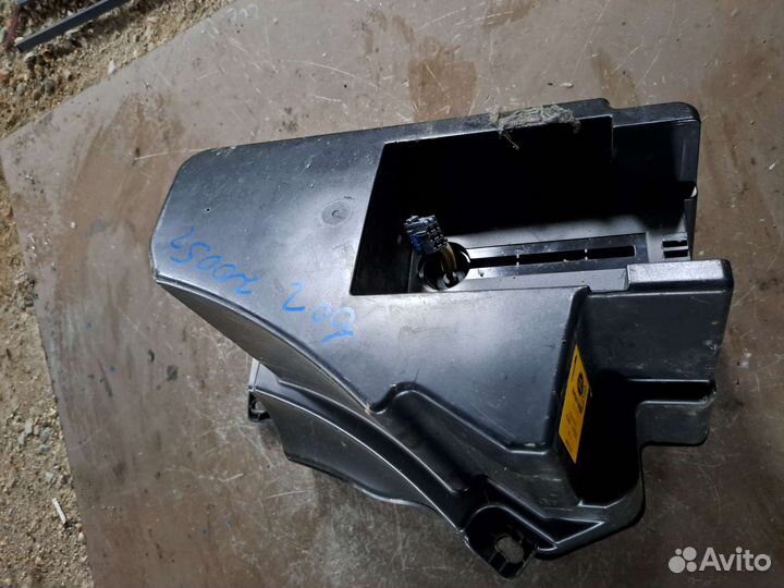 Сабвуфер Range Rover Vogue