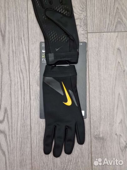 Перчатки Nike Hyperwarm Barcelona оригинал