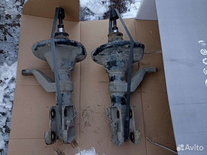 Стойка передняя