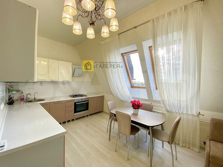 3-к. квартира, 125 м², 8/8 эт.
