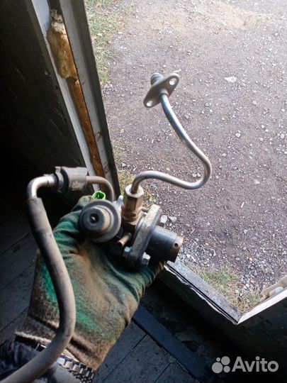 Продам тнвд на бензиновый двиг. тойота авенсис