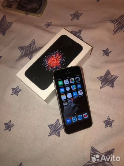 iPhone SE, 32 ГБ