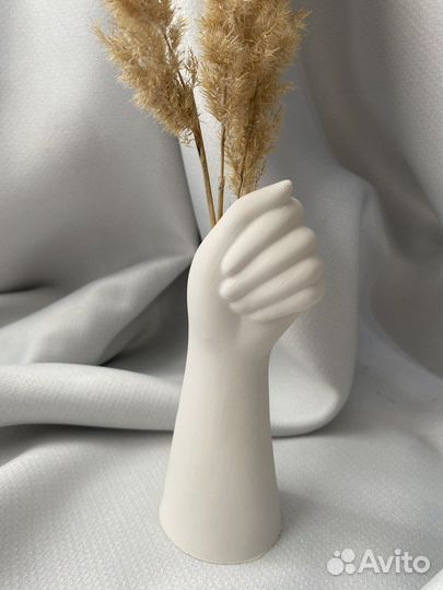 Свечи из медовой вощины, подставки и вазы из гипса