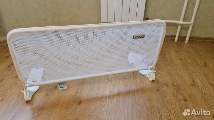 Защитный бортик для кровати