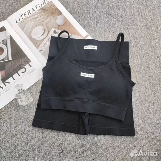 Спортивный комплект женский