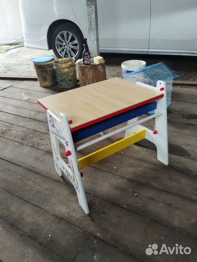 Детский стол и стул