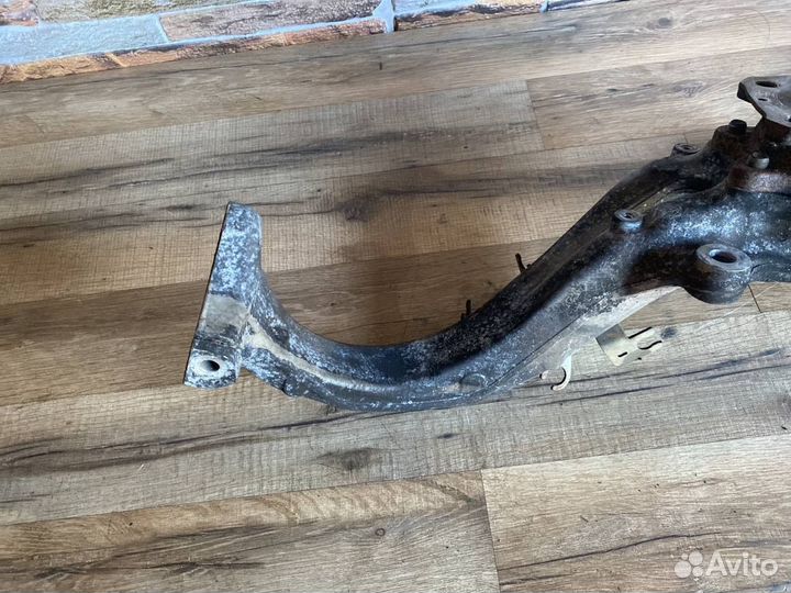 Кулак поворотный передний правый Audi Q7 4M 2021