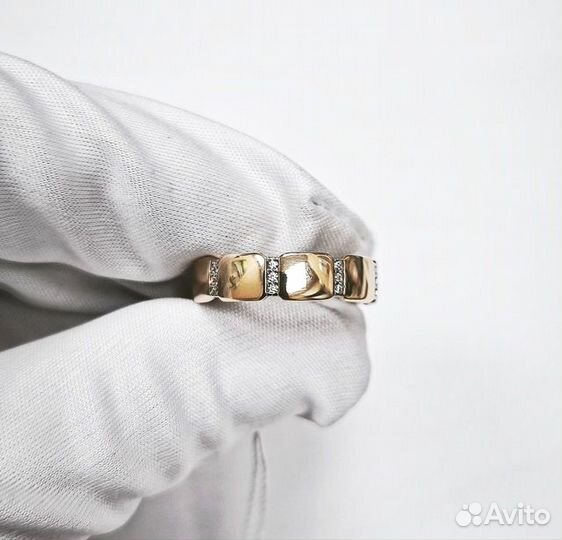 Золотое кольцо с фианитом 18,5р