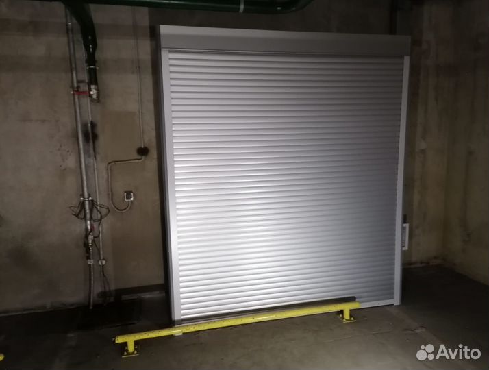 Роллетные шкафы в паркинг/ Шкаф для паркинга