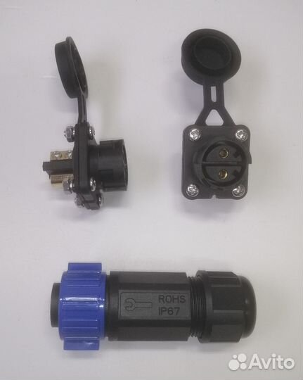 Разъем подключения электромотора в лодке