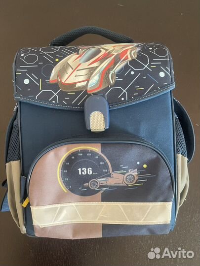 Портфель школьный