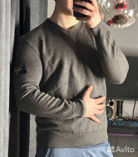 Оригинальный шерстяной свитер stone island
