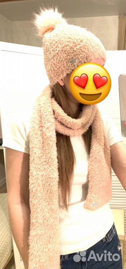 Шапка+шарф Guess (оригинал) 3 комплекта