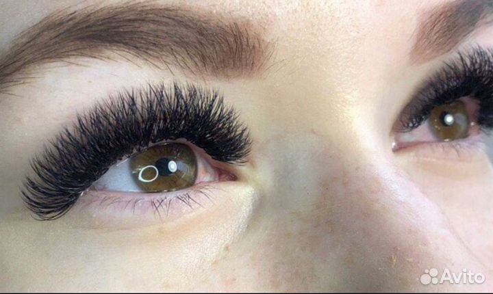Наращивание ресниц. Комарова