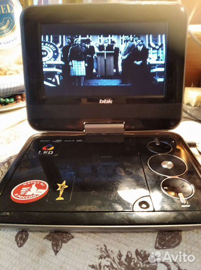 Портативный видеопроигрыватель