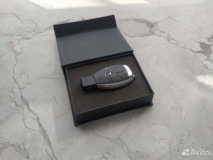 Usb флешка 4гб ключ Mercedes Benz