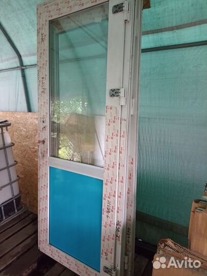 Дверь пластиковая