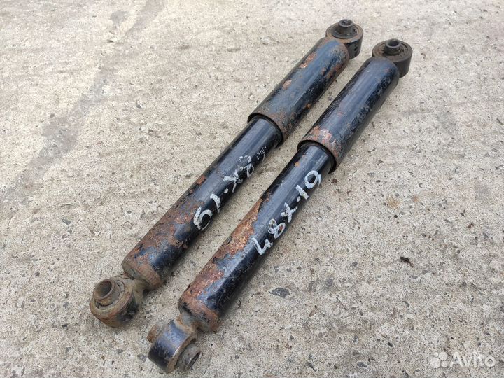 Амортизаторы задние на Opel Combo Meriva A