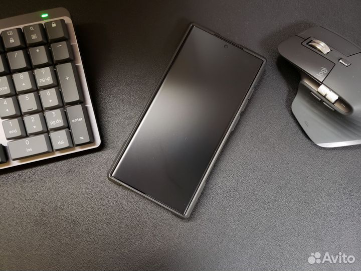 Несколько реплик чехлов UAG Samsung S23 Ultra