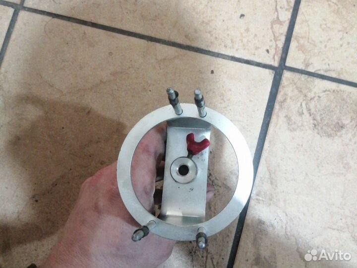 Сьемник моторчика печки на volva xc 70. 60.и т. д