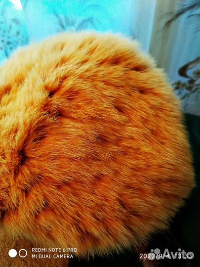 Беретка норковая, вязанная