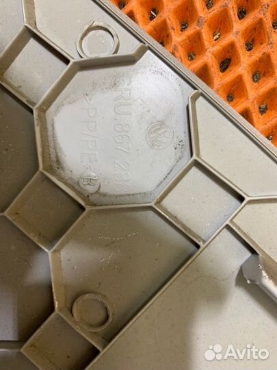 Обшивка салона Volkswagen Polo V 1.6 cfna 2011