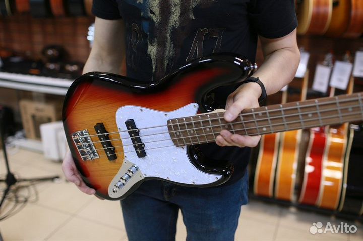 Бас гитара Fabio + Аксессуары