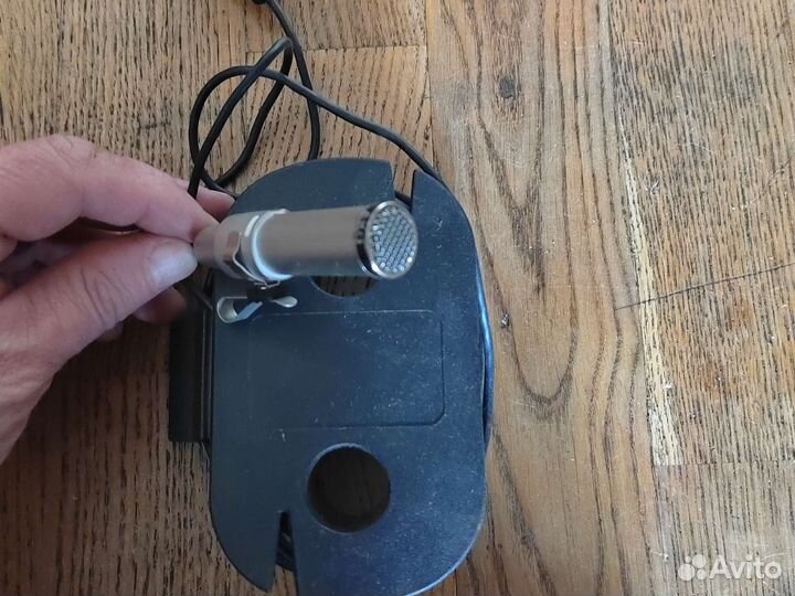 Инструментальный, (дикторский) микрофон