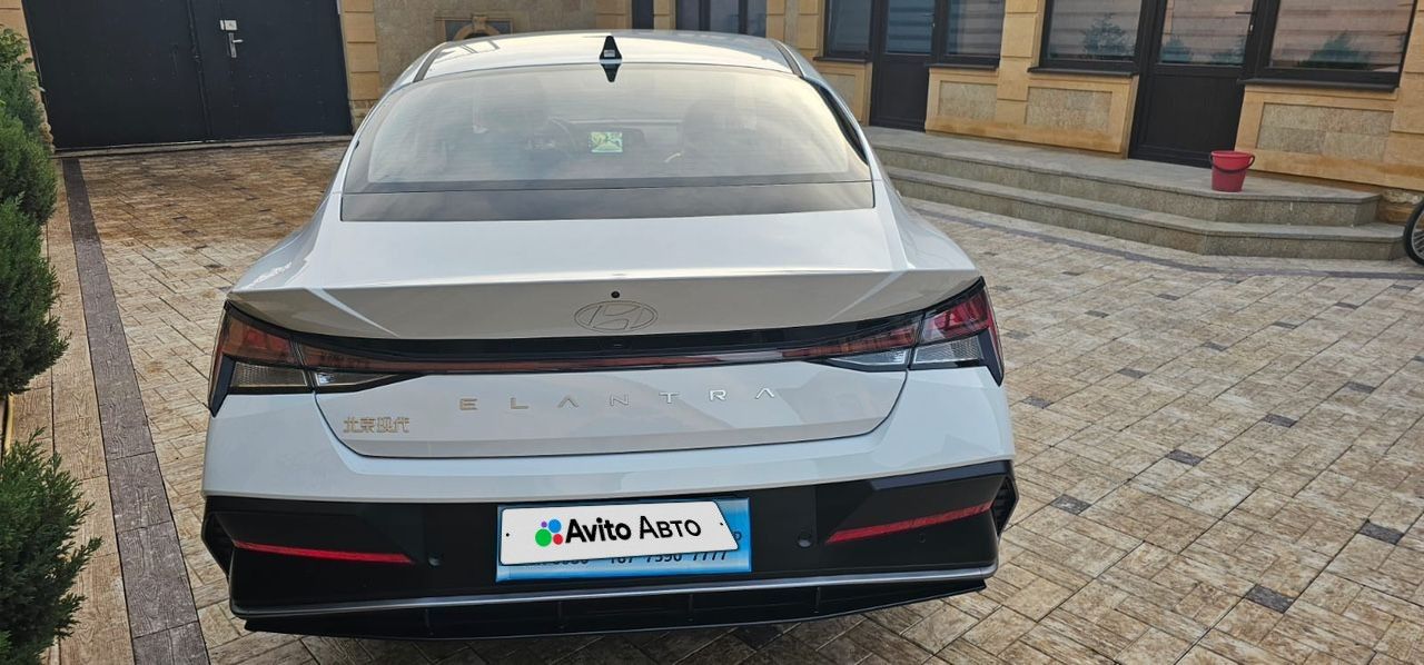 Hyundai Elantra: фото владельца