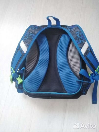 Рюкзак школьный ортопедической спинкой