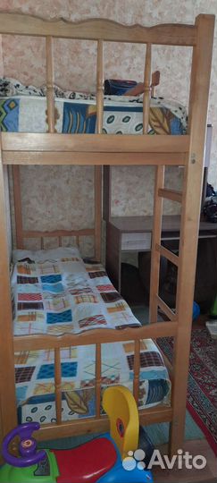 Кровать двухьярусная