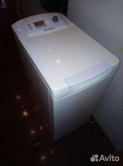 Стиральная машина аристон (на запчасти)
