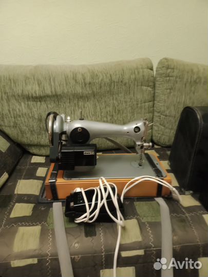 Швейная машинка бу электрическая