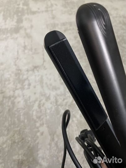 Выпрямитель/утюжок новый
