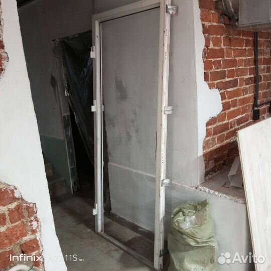 Дверь пластиковая входная