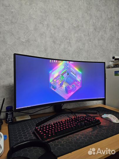 34 Xiaomi Mi Curved Gaming Monitor