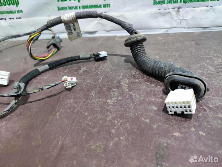 Проводка двери задней левой Hyundai Solaris