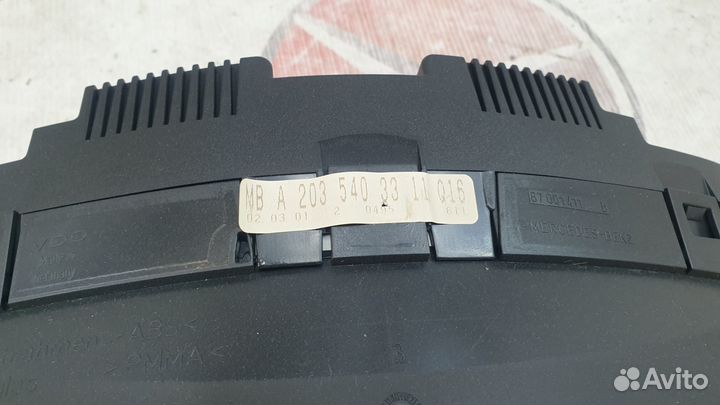 Приборная панель на Mercedes-Benz W203