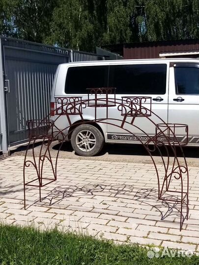 Арка, цветочница