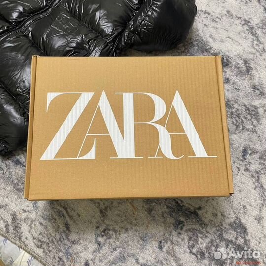 Глянцевый пуховик zara